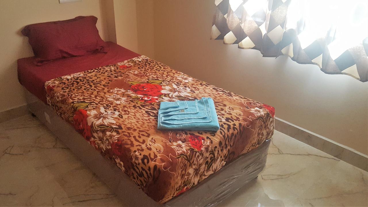 Krish Rooms And Stay Chennai Exterior photo