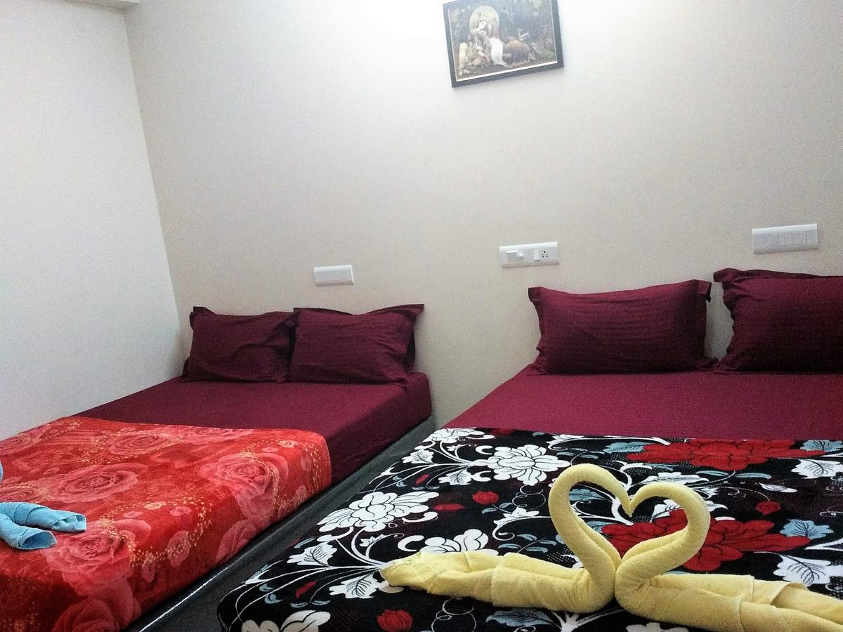 Krish Rooms And Stay Chennai Exterior photo